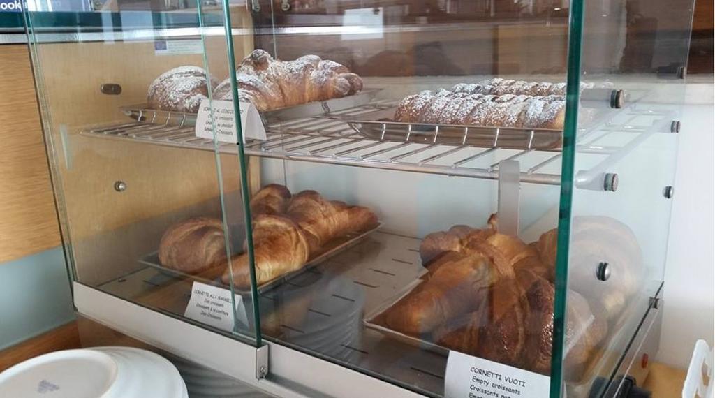 Il Giardino Di Ausonia Acomodação com café da manhã Reggio di Calabria Exterior foto