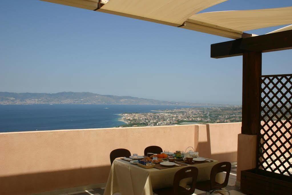 Il Giardino Di Ausonia Acomodação com café da manhã Reggio di Calabria Exterior foto